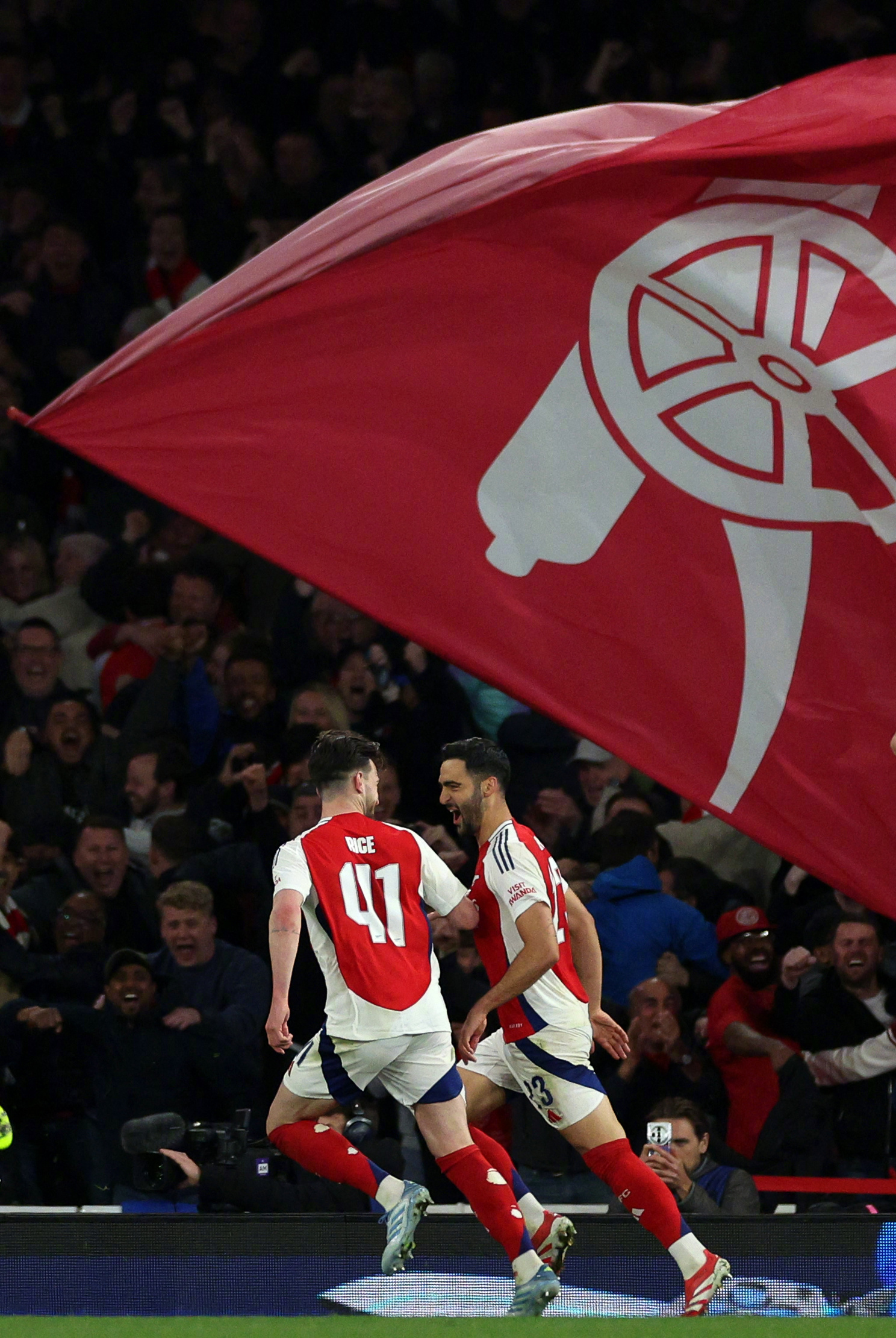 皇马客场大胜,重回胜利轨道的简单介绍 皇马客场大胜,重回胜利轨道的简单介绍