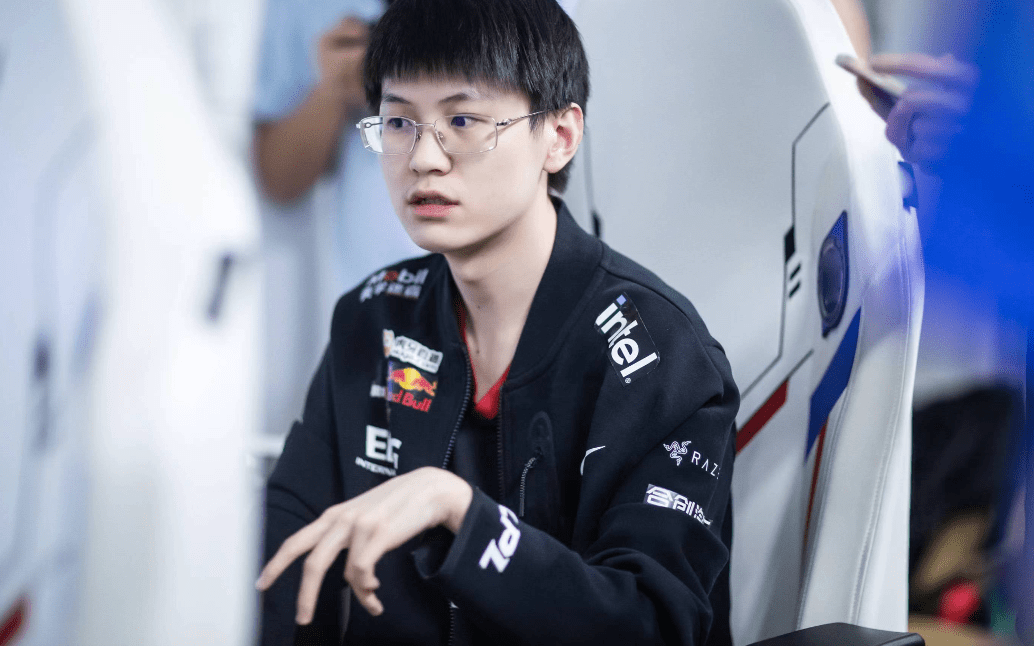 爱游戏官方-关于Excel横扫FPX，Meiko2三分雨点燃全场的信息