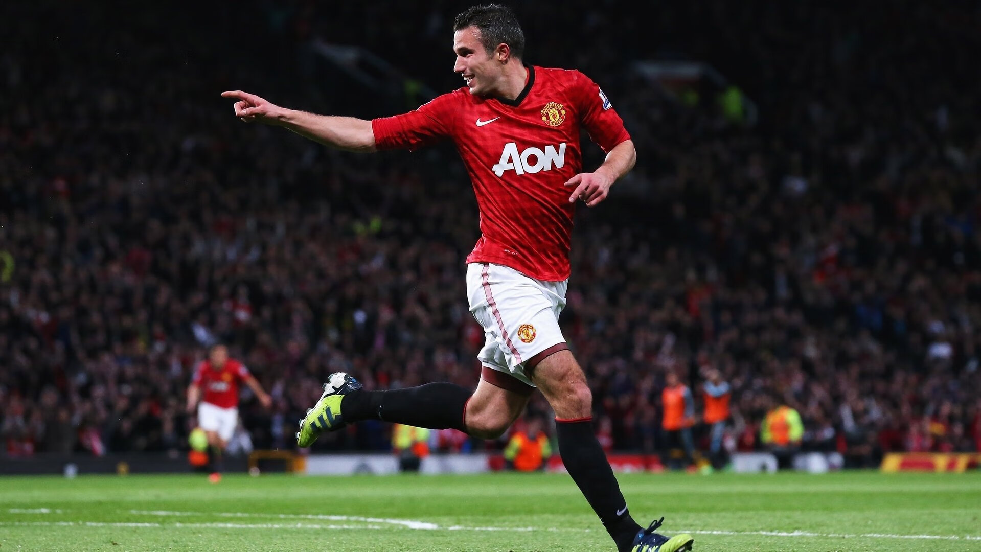 爱游戏在线-世界排名争夺战之夜，加维防守端锁死对手，新一代中场屏障崛起