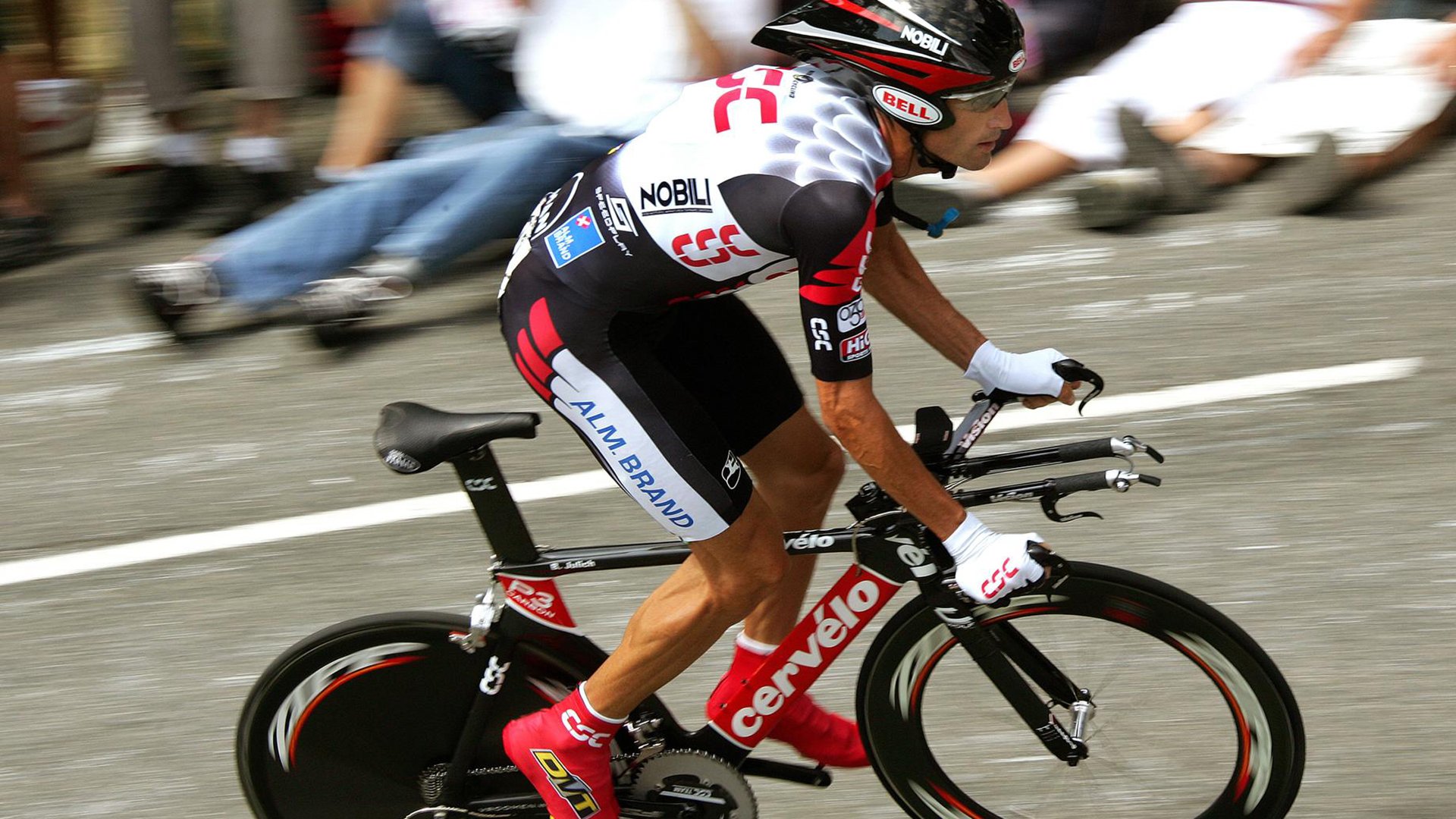 F1街道赛之夜,乔治·拉塞尔数据全面爆炸,新一代领航者已降临?